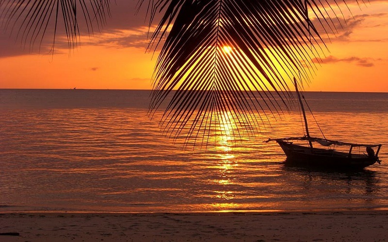 Honeymoon Safari and Zanzibar Package 10 Days